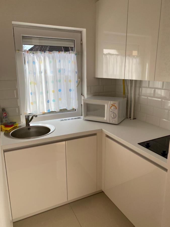 Pesti Apartmanhaz Buk Luaran gambar